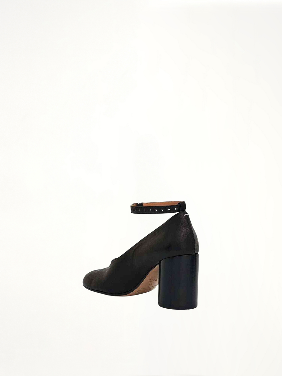 Tabi 8cm Heel Pumps in Black Back View | MAISON MARGIELA