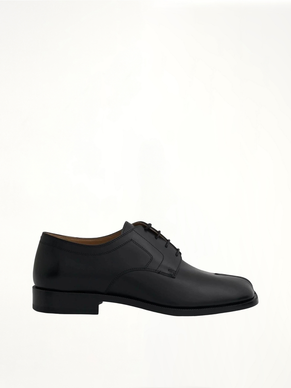 Tabi Lace-Ups Derbies Shoes in Black Side View | MAISON MARGIELA