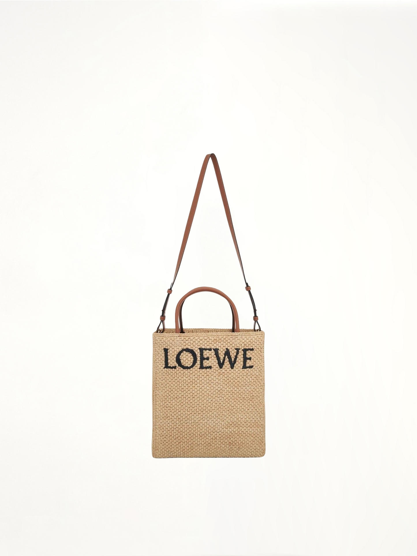Standard A4 Tote Bag in Raffia in Natural/Black