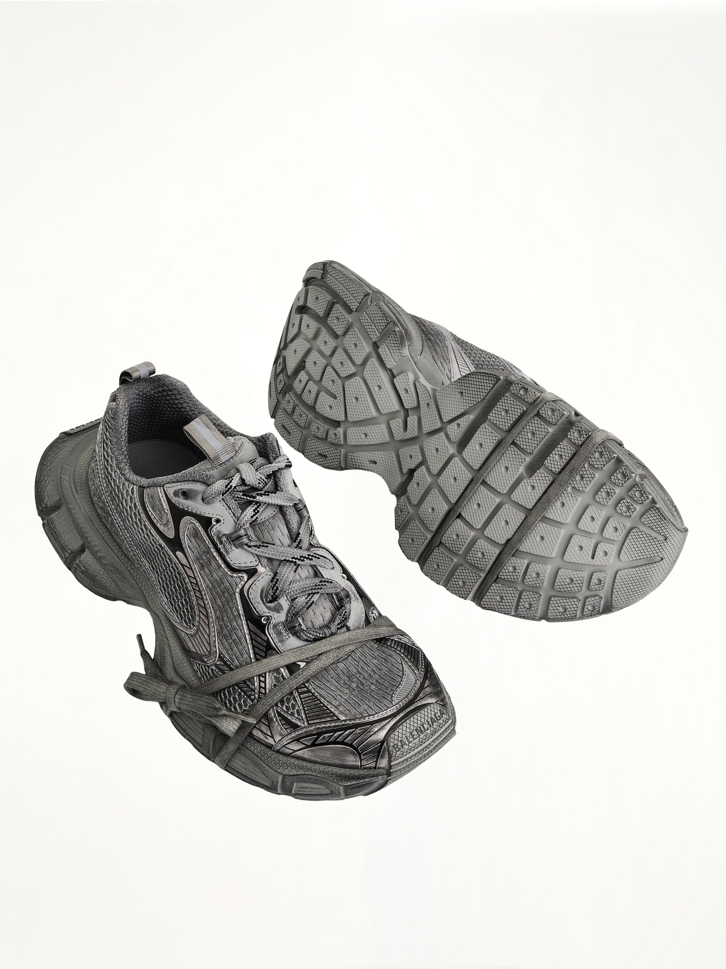 3XL Sneaker in Grey/Black