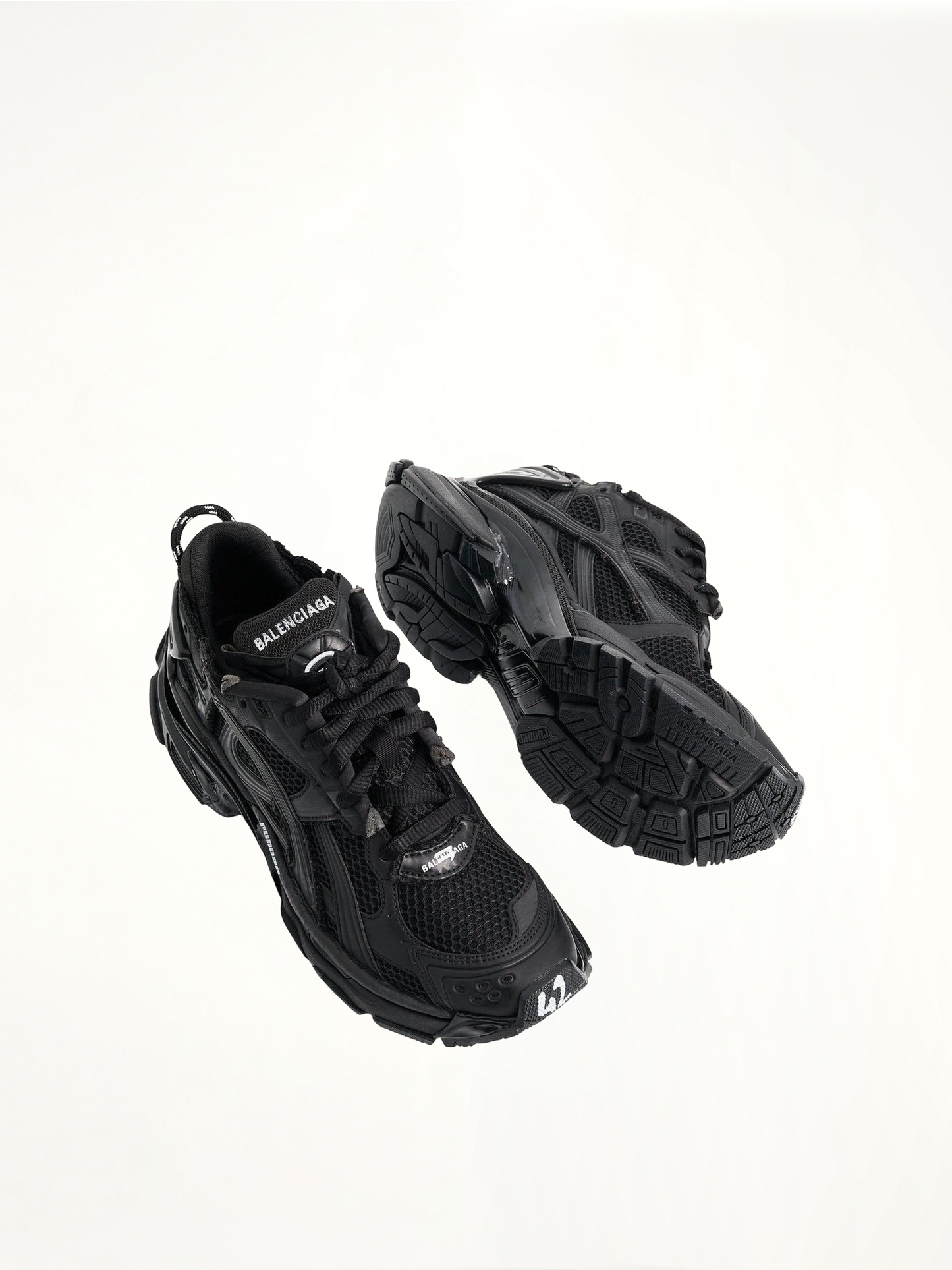 Runner Sneaker in Black Matt