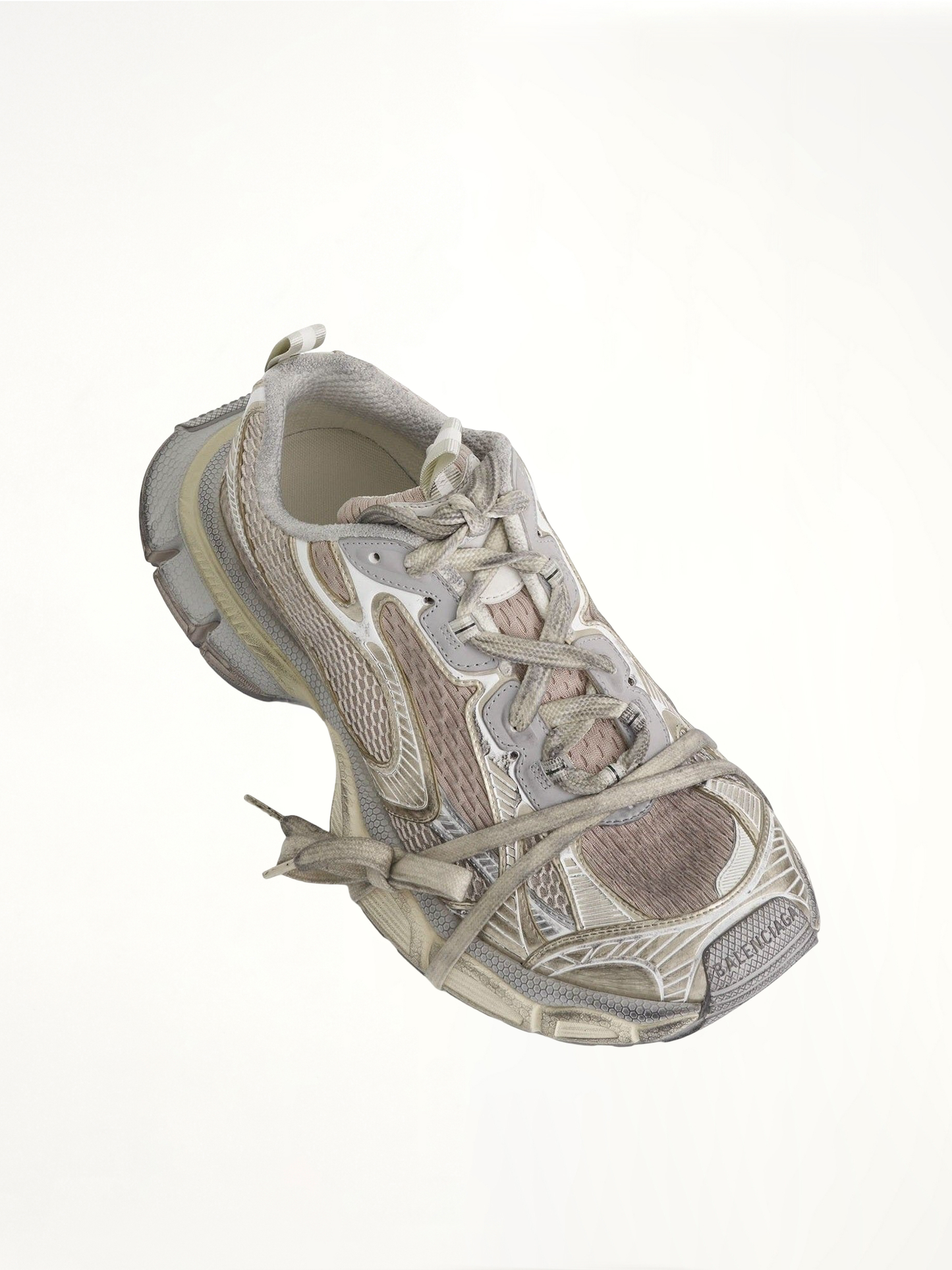 3XL Sneaker in Eggshell