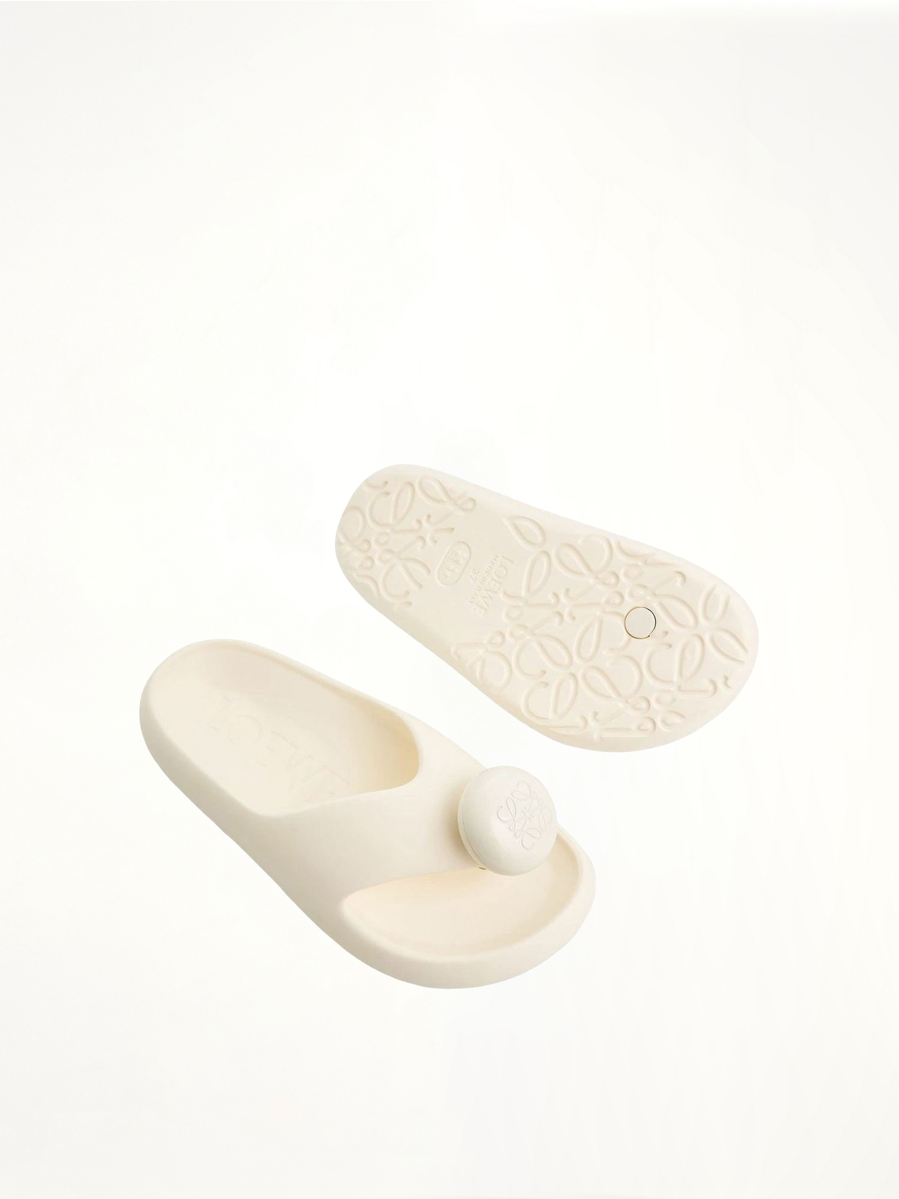 Foam Thong Slide in White Top View | LOEWE