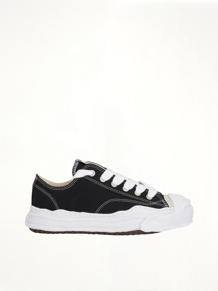 Hank OG Sneaker in Black/White Side View | MAISON MIHARA YASUHIRO