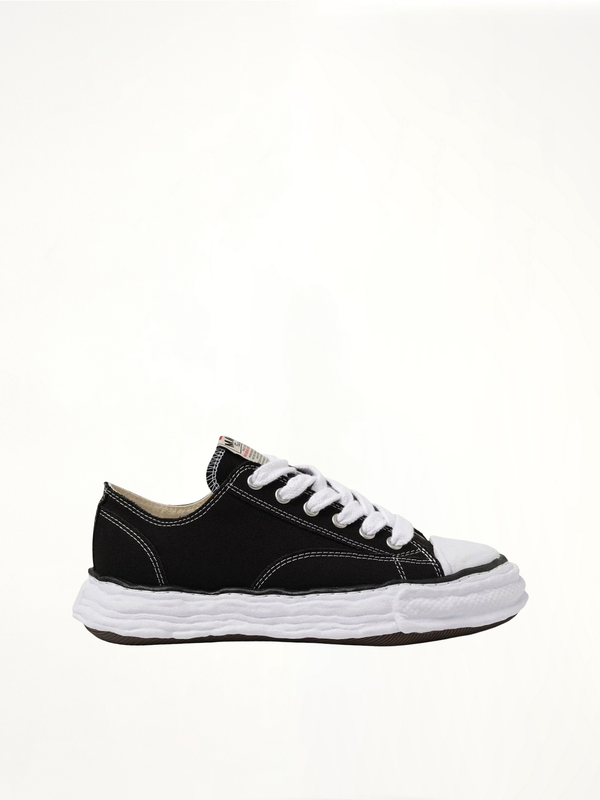 Peterson 23 OG Sneaker in Black/White Side View | MAISON MIHARA YASUHIRO