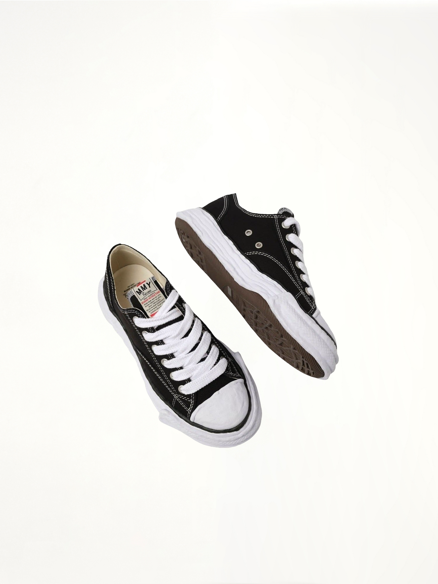 Peterson 23 OG Sneaker in Black/White