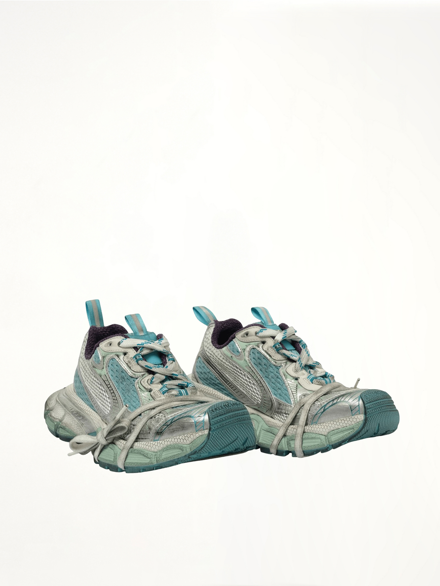 3XL Sneaker in Light Blue/White Front View | BALENCIAGA