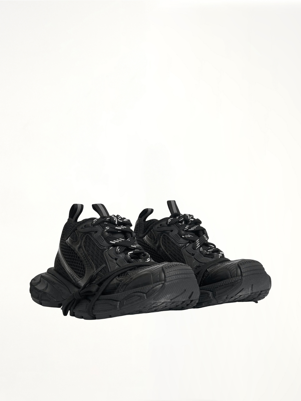 Women 3XL Sneaker in Black Front View | BALENCIAGA