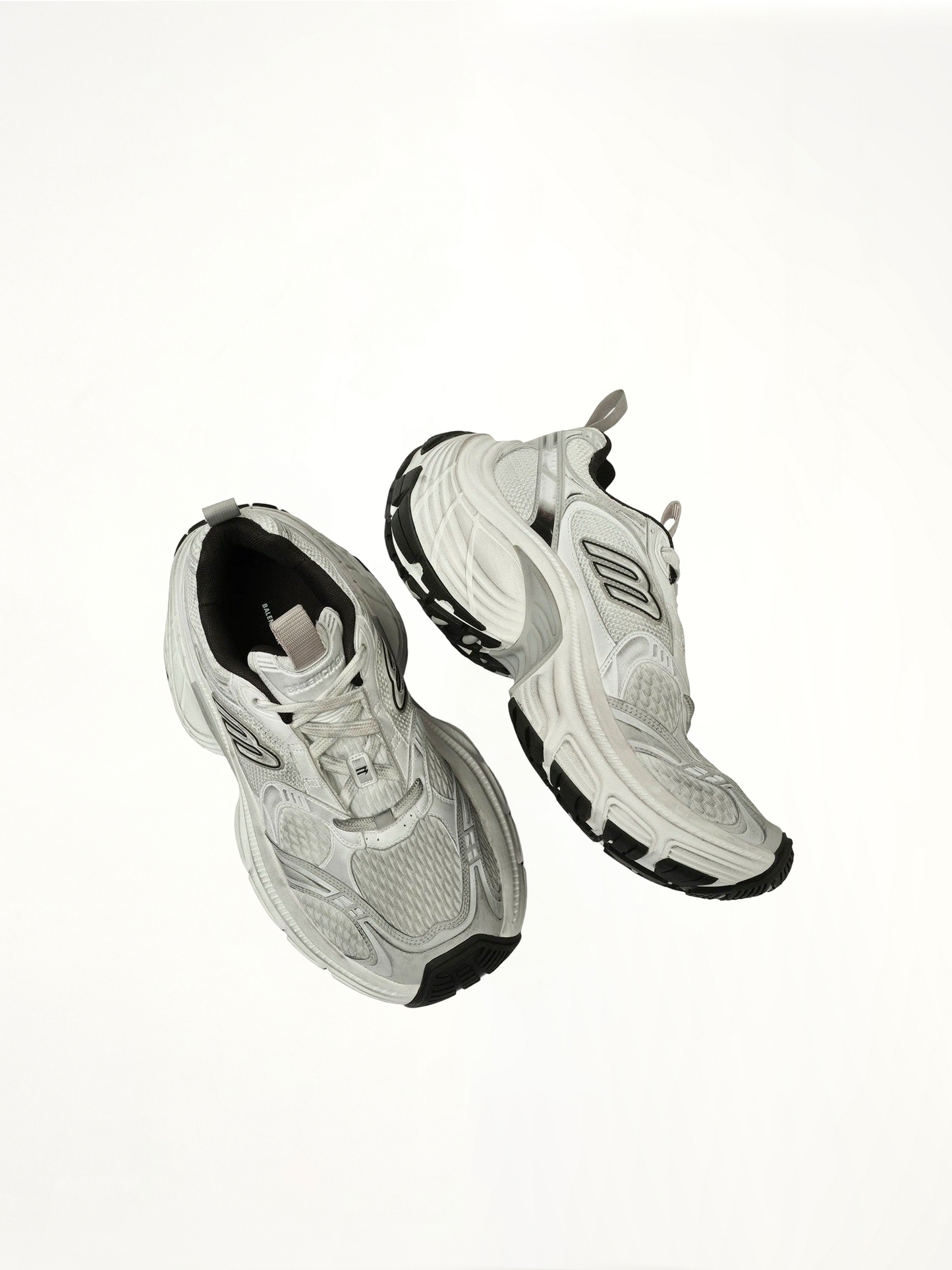 10XL Sneaker in White/Black/Grey