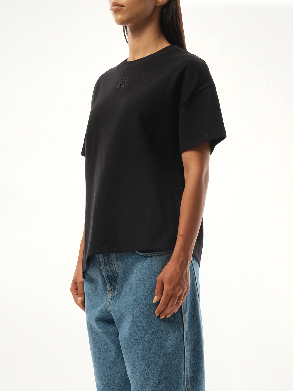 ブラックのアシンメトリックTシャツ