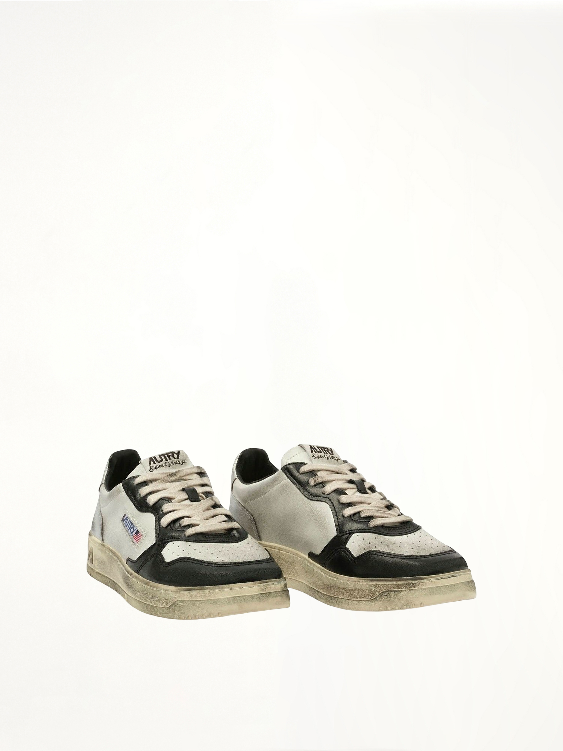 Sup Vint Low Sneakers in White/Black/Silver Front View | AUTRY