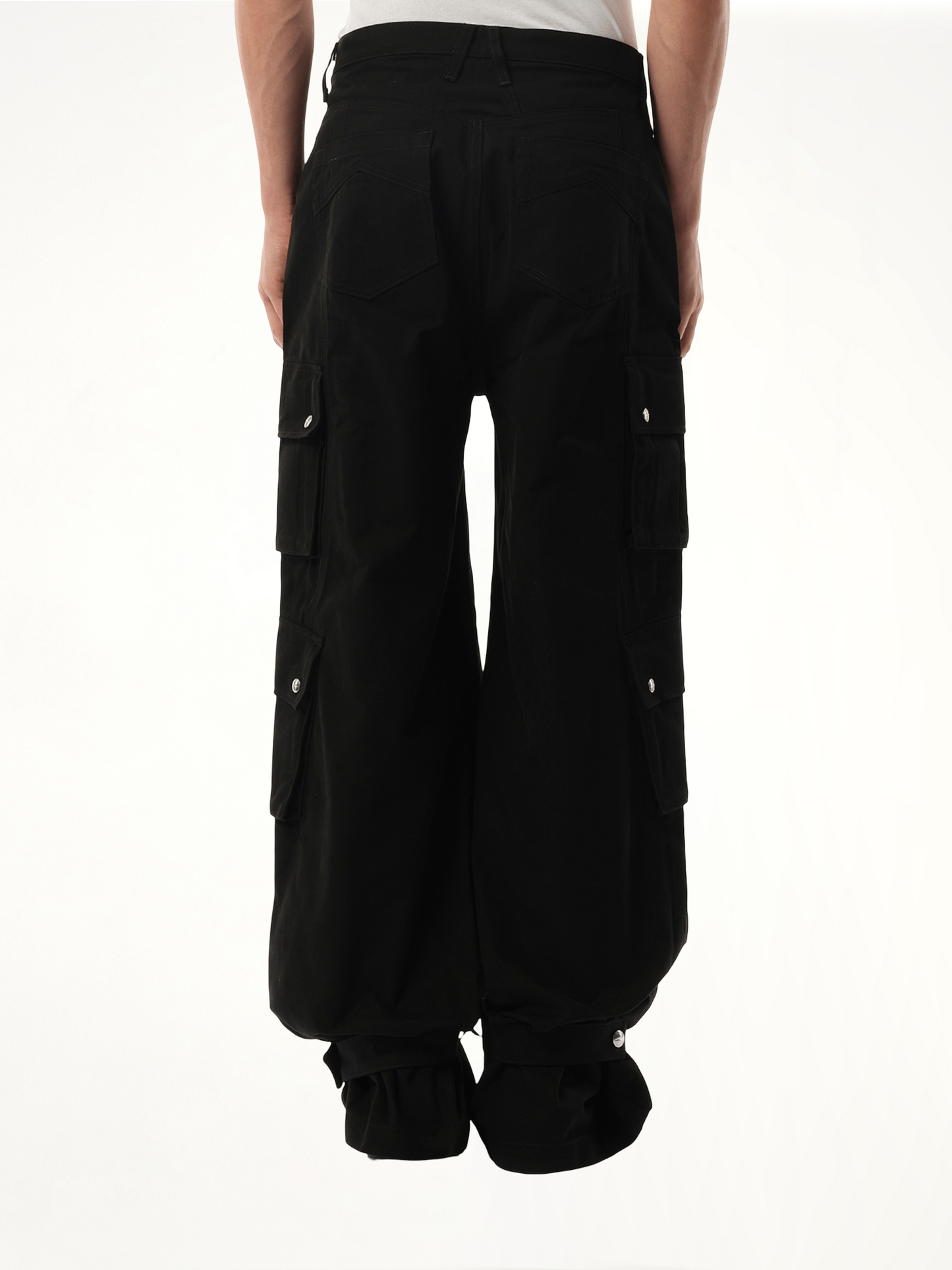 Desert Cargos in Black
