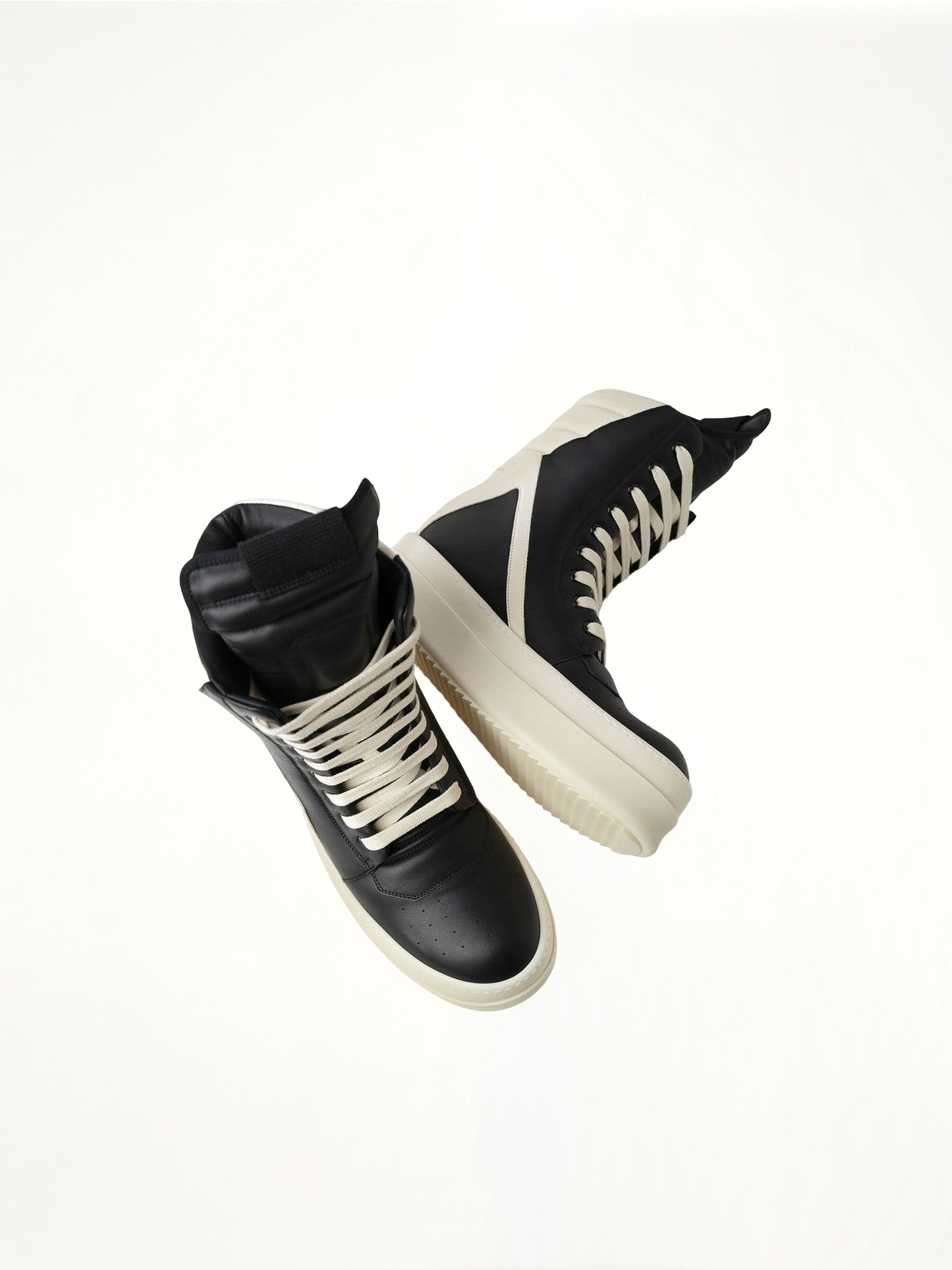 Full Grain Leather Mega Geobasket in Black/Milk