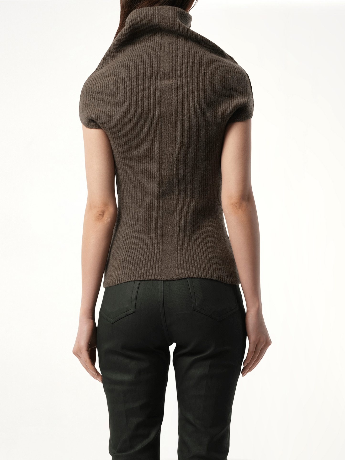 Sleeveless Crater Knit Sweater in Dust