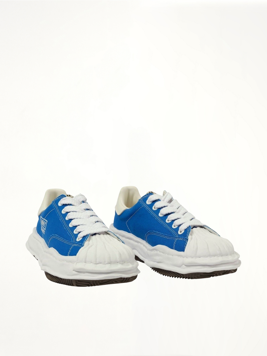 BLAKEY OG Low Top Sneaker in CL Blue Front View | MAISON MIHARA YASUHIRO