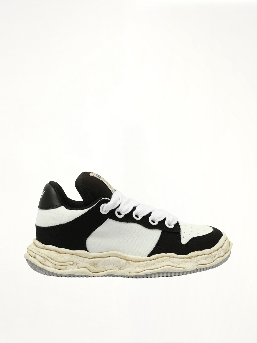 WAYNE OG Puffer Sneaker in Black/White Side View | MAISON MIHARA YASUHIRO