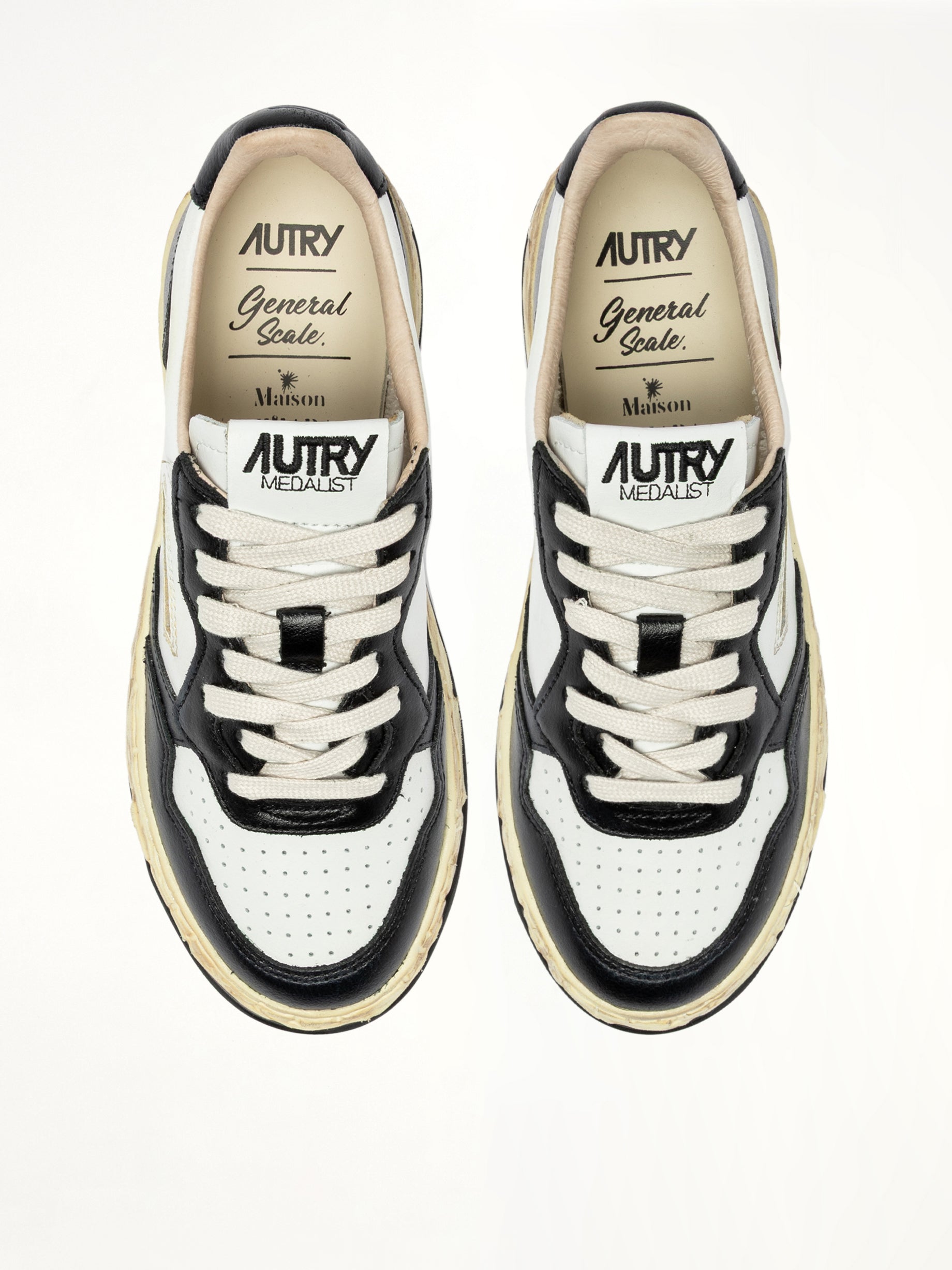 MMY Super Vintage Low Sneaker in White/Black | AUTRY