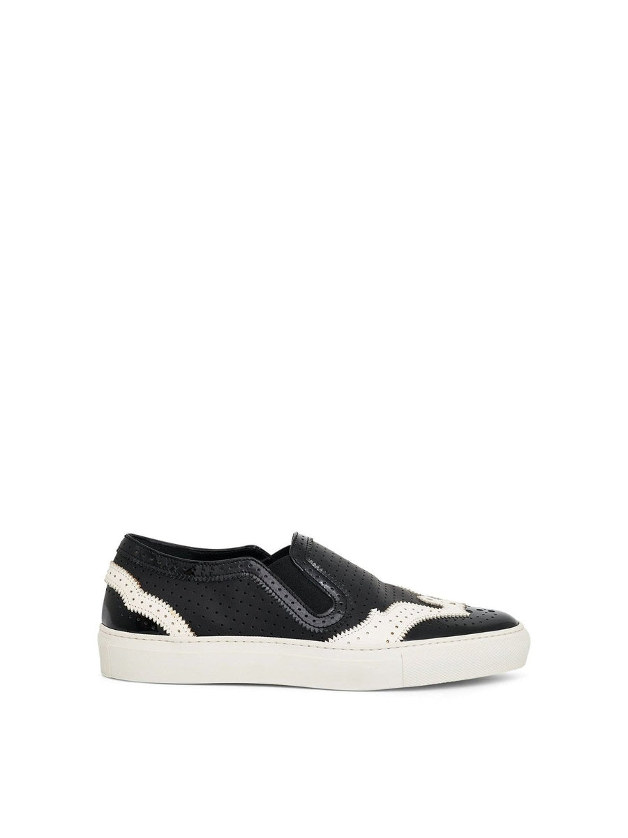 Low Skate Sneaker in Black/White Side View | GIVENCHY