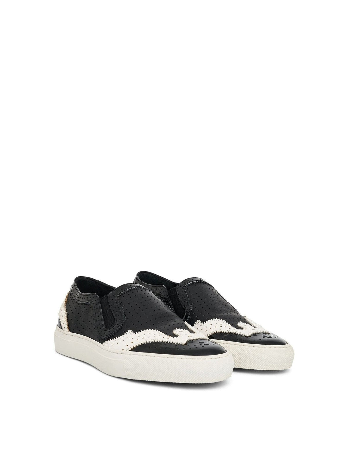 Low Skate Sneaker in Black/White Front View | GIVENCHY