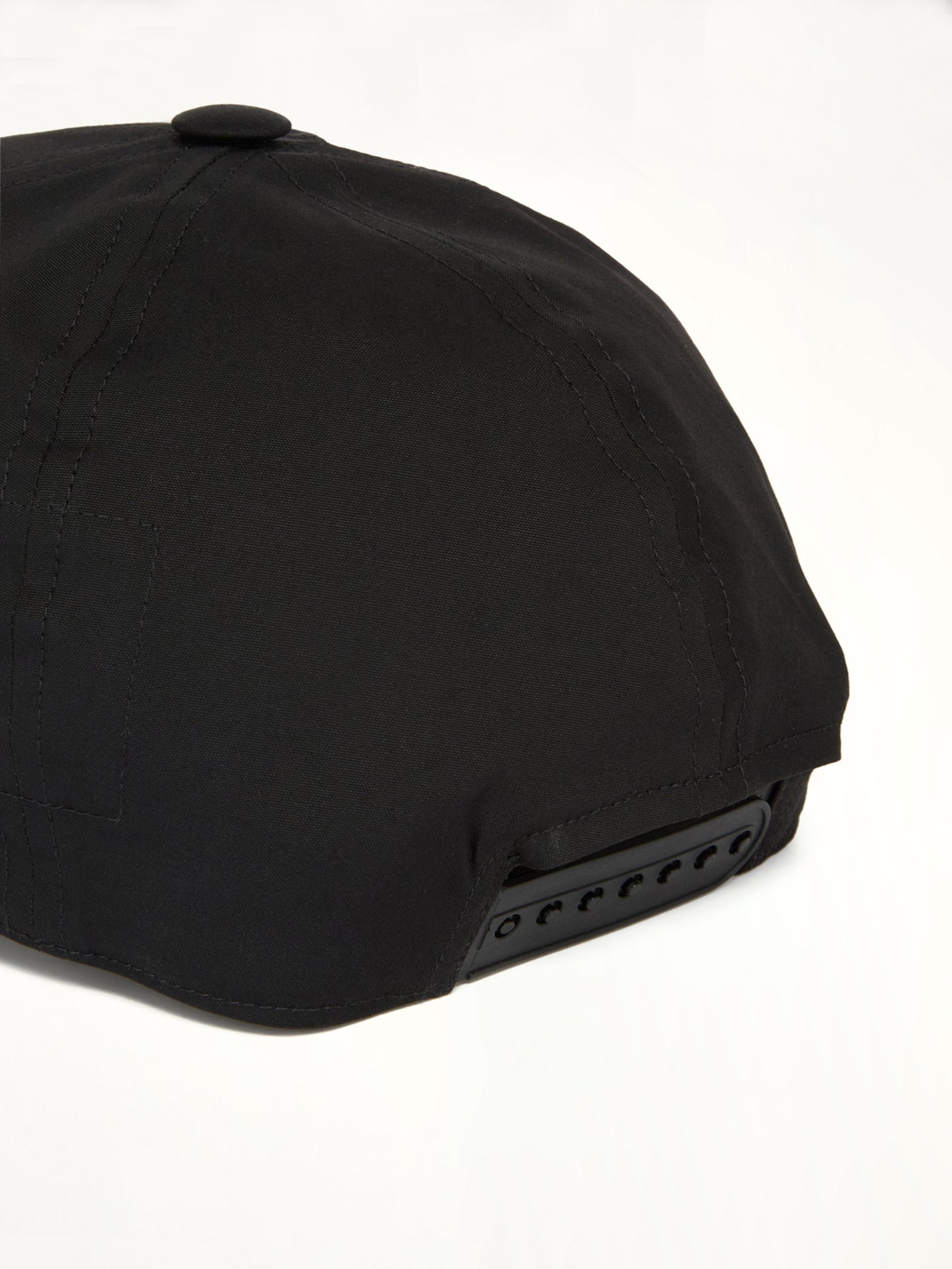 Temple Cap in Black/Pearl