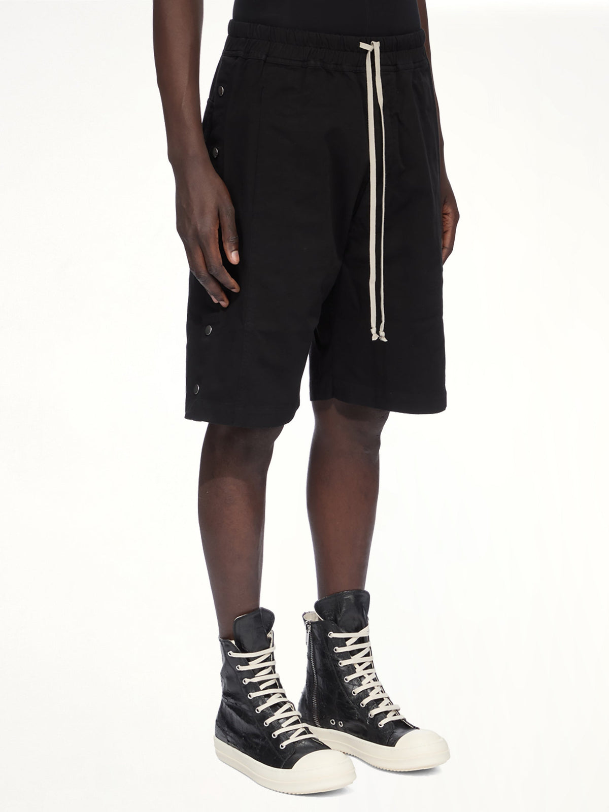 Cotton Twill Pusher Shorts in Black