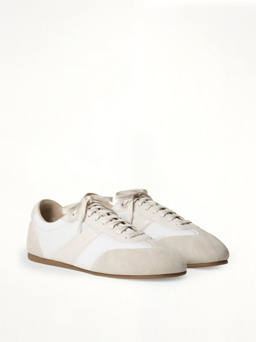 Soft Runner in White