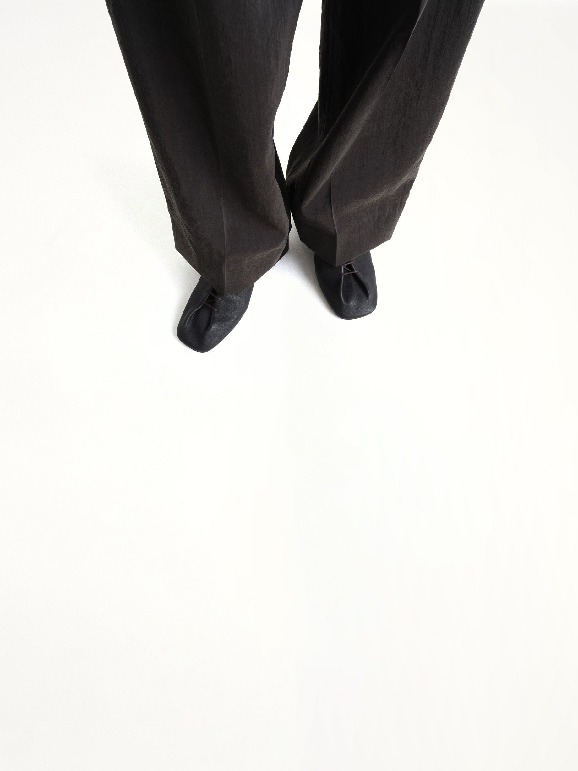 Souris Flat Classic Derbies in Dark Chocolate | LEMAIRE
