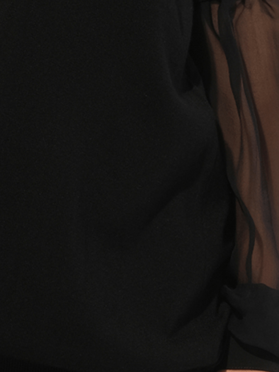 Classic Pullover in Black