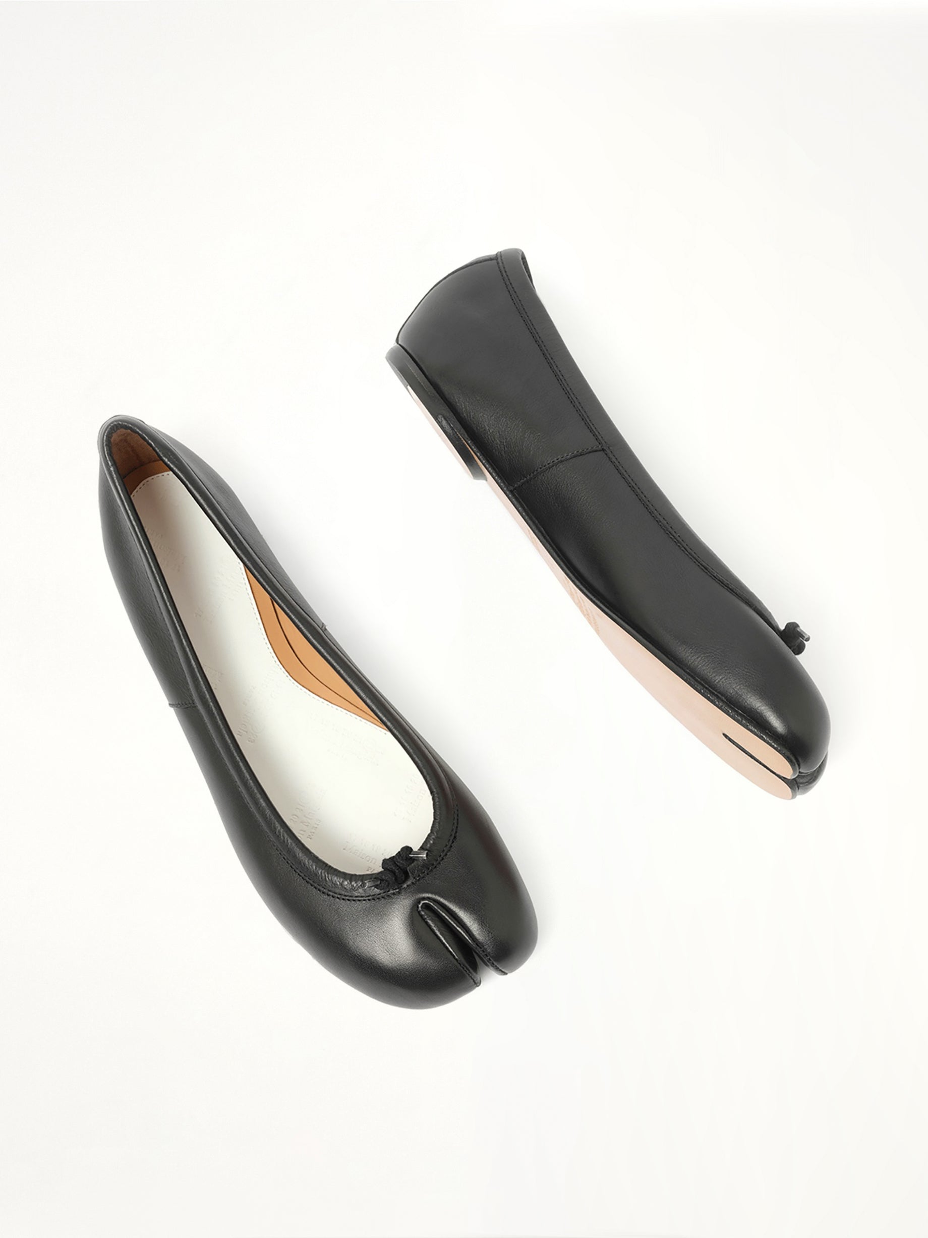 Tabi Flat Ballerina in Black