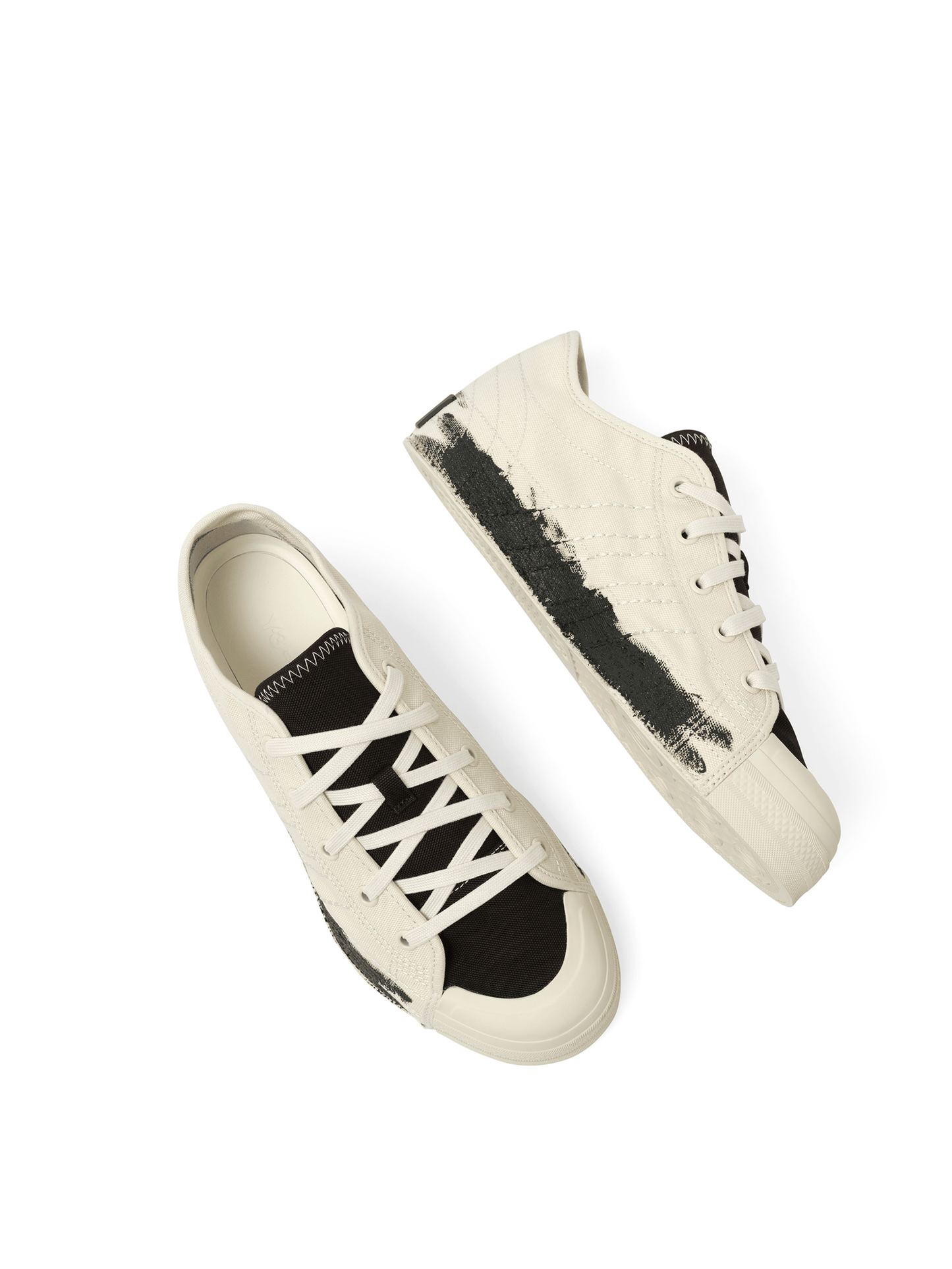 Y-3 Y-3 Nizza Low Sneaker in Talc/Black