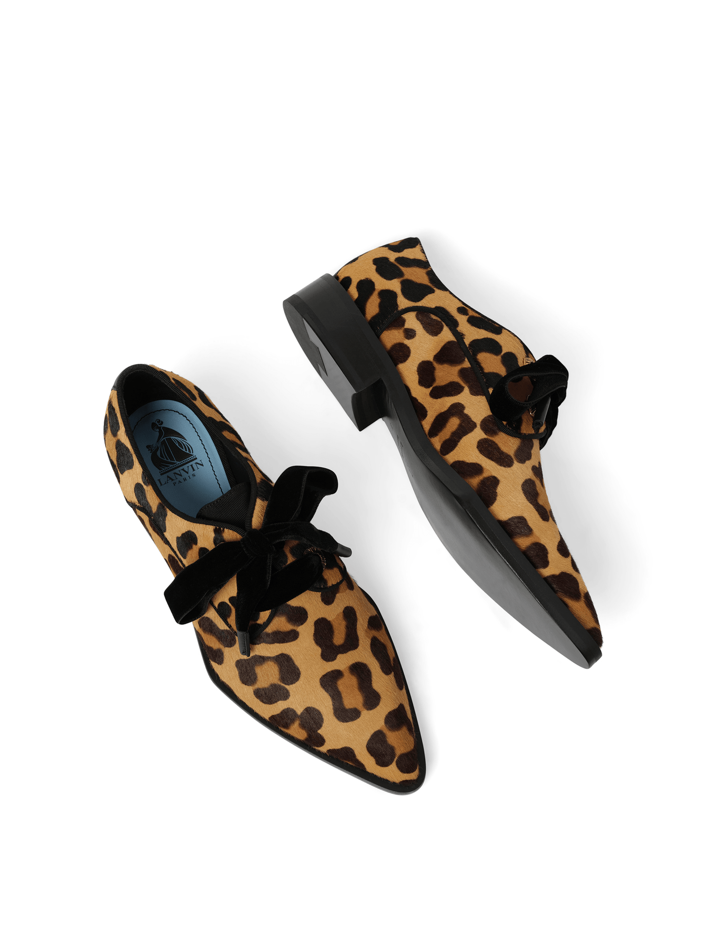 Eyelet Derby in Natural