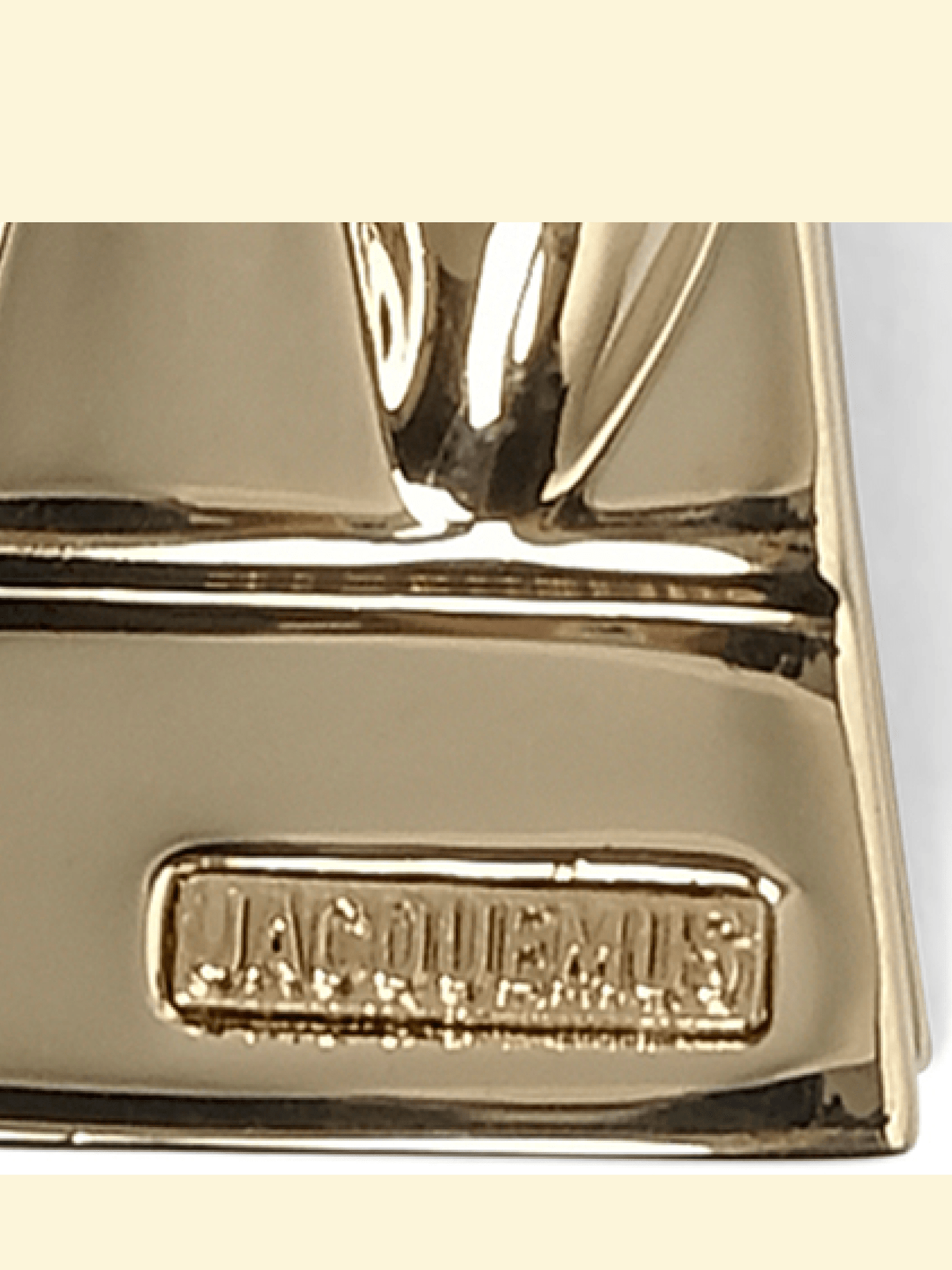 Le Collier Chiquito Necklace in Light Gold