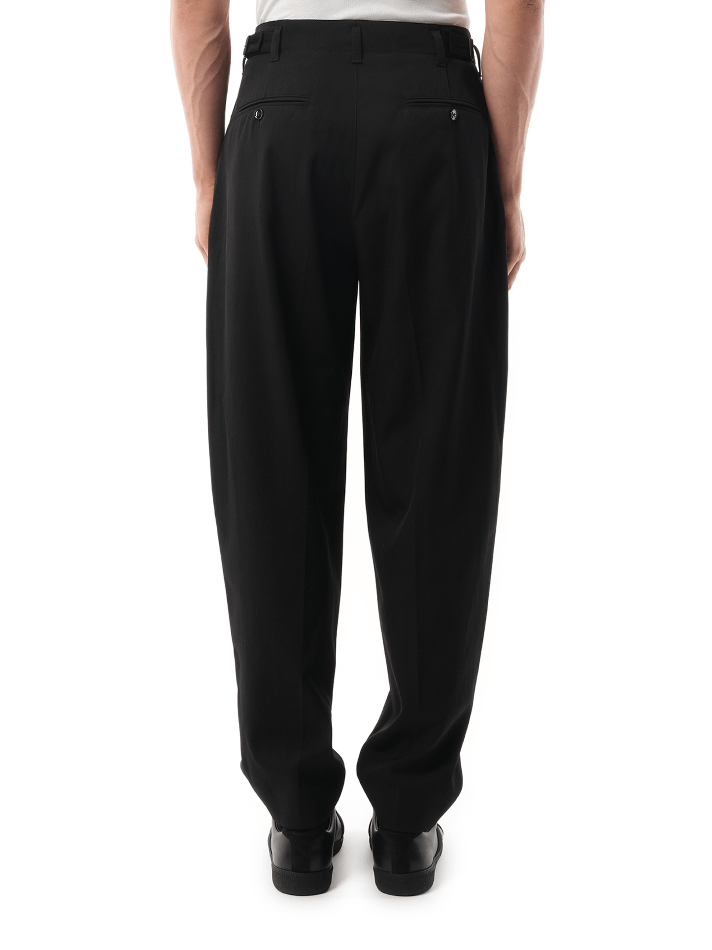 Pleated Tapered Pants in Black
