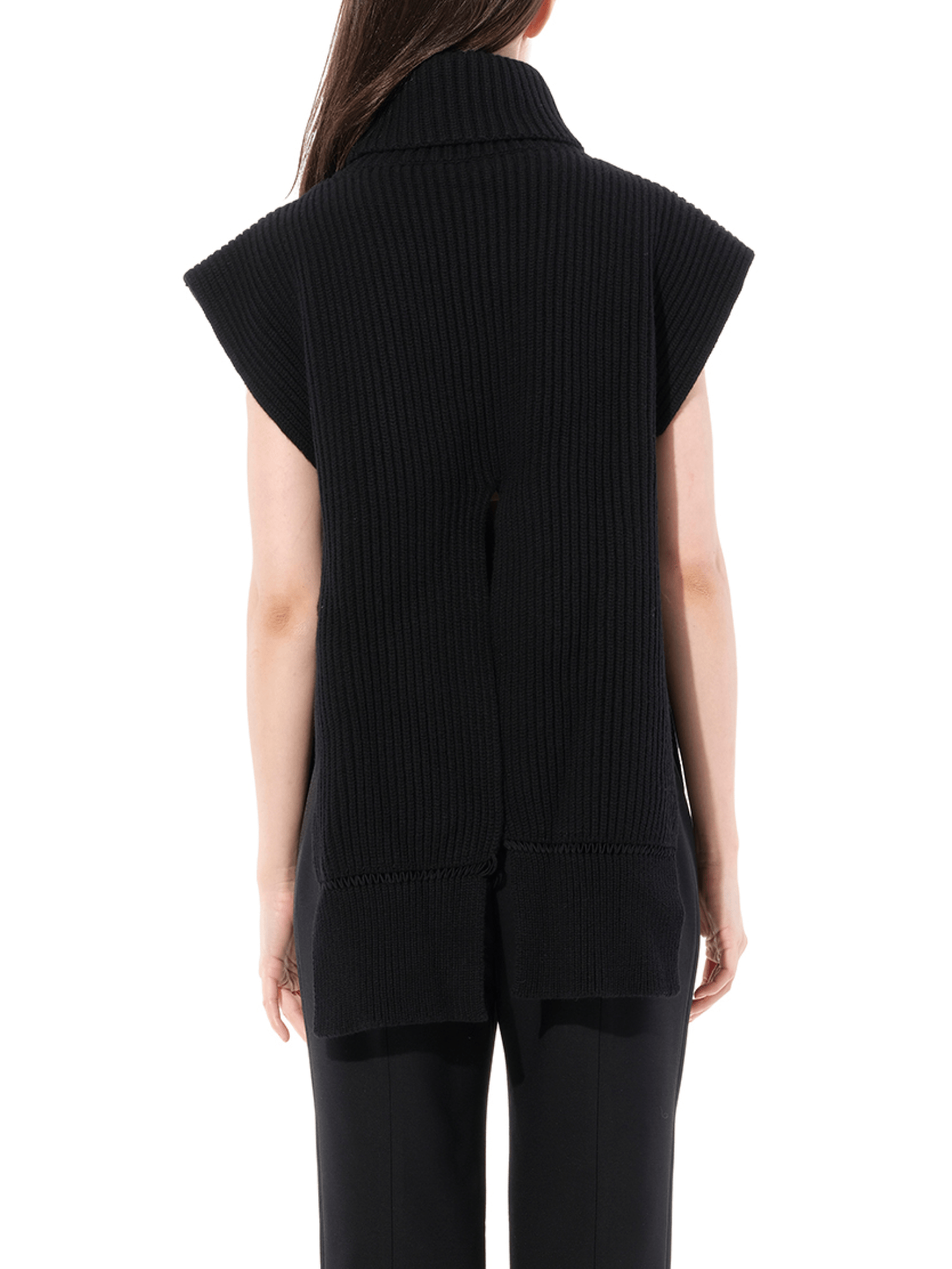 Turtle Neck Knitwear in Black