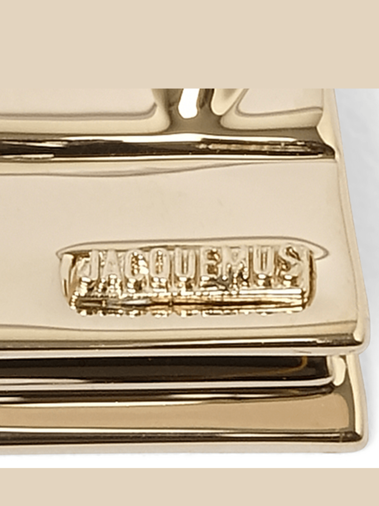 Le Bracelet Chiquito Bar in Light Gold