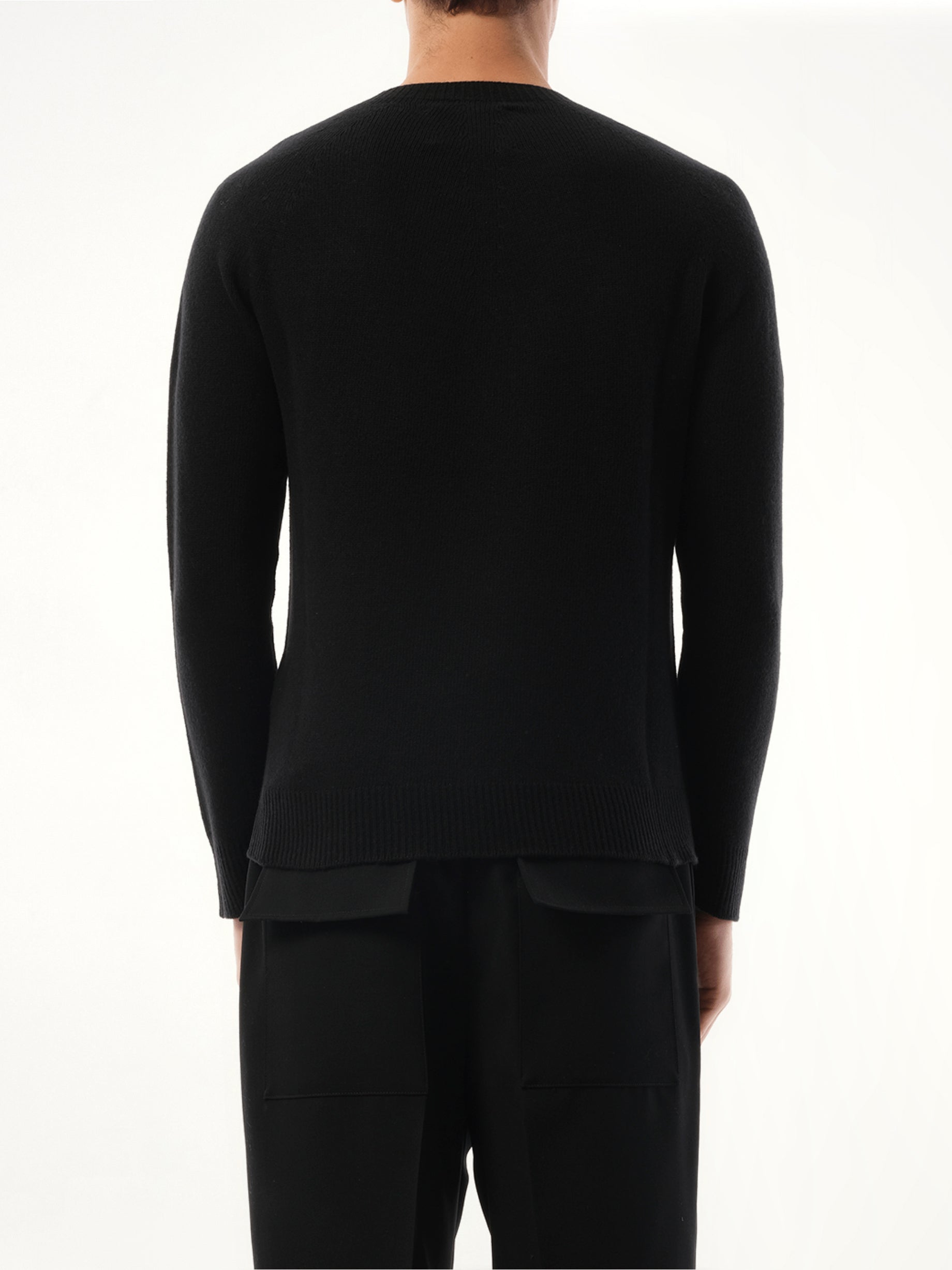 Cashmere Seamless Sweater in Black