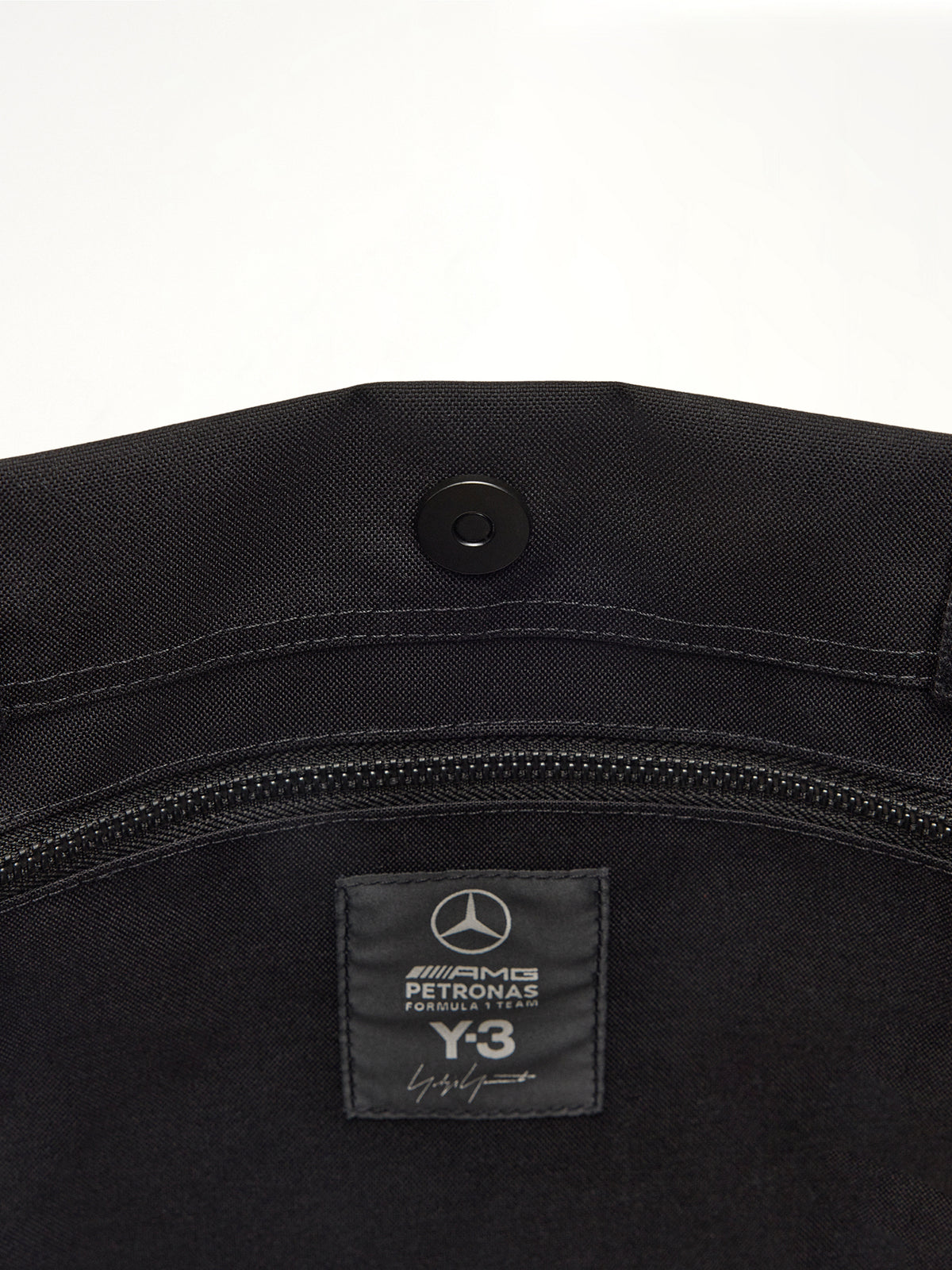 Y-3 x メルセデス トートバッグ ブラック