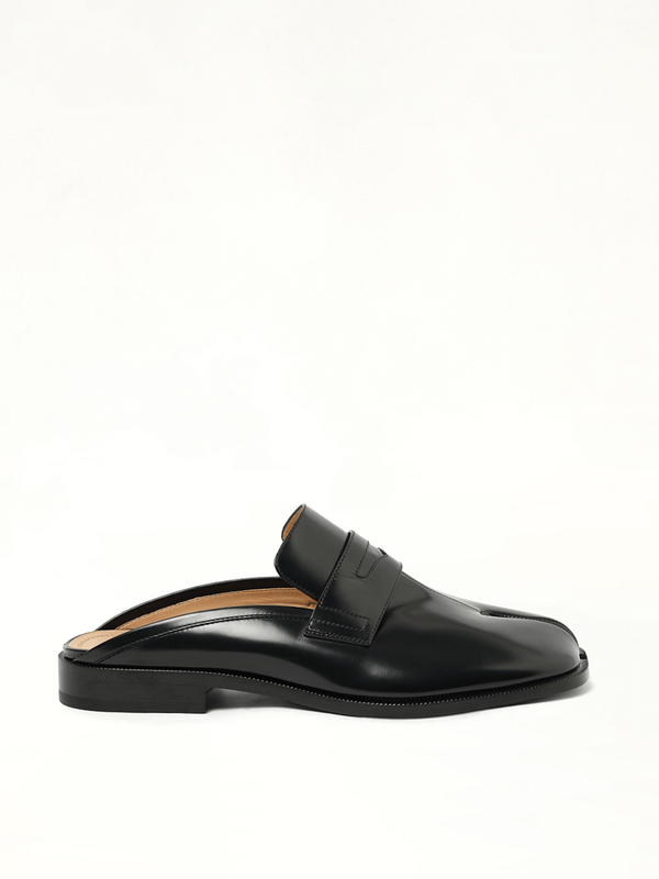 Tabi Mule in Black Side View | MAISON MARGIELA