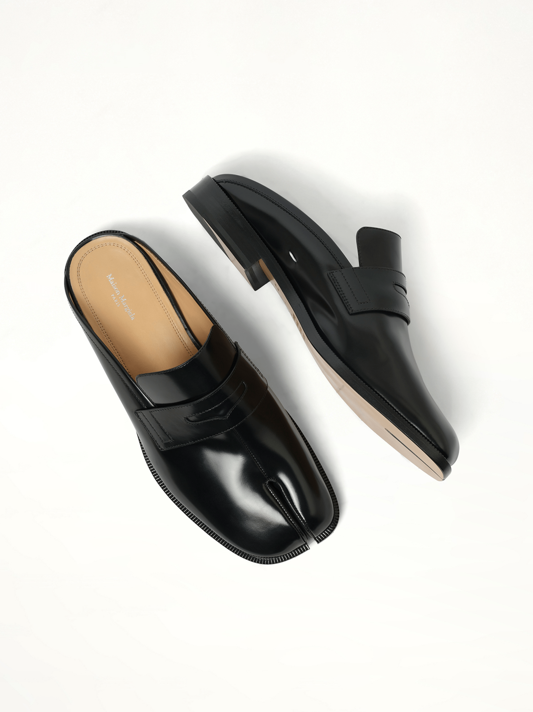 Tabi Mule in Black Top View | MAISON MARGIELA