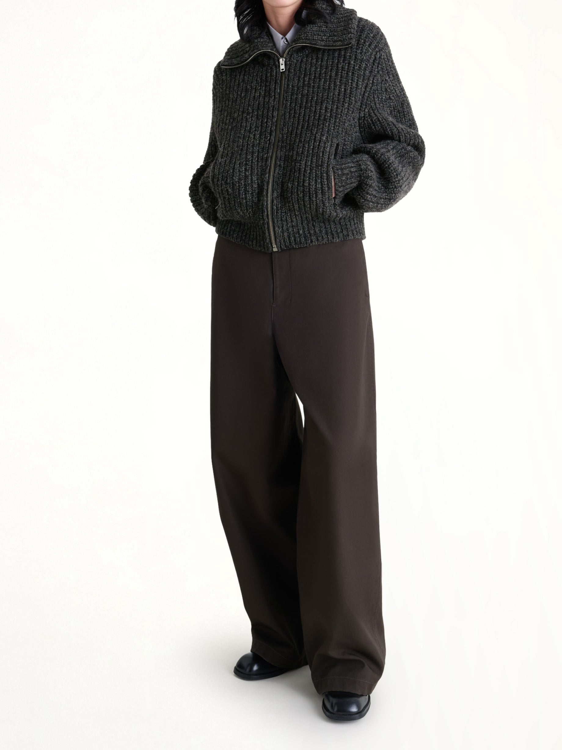 Zipped Cardigan in Black / Mink Brown