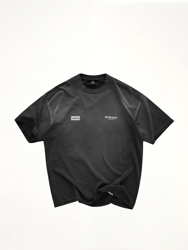 ステインドブラックのオアシス・オーナーズクラブTシャツ