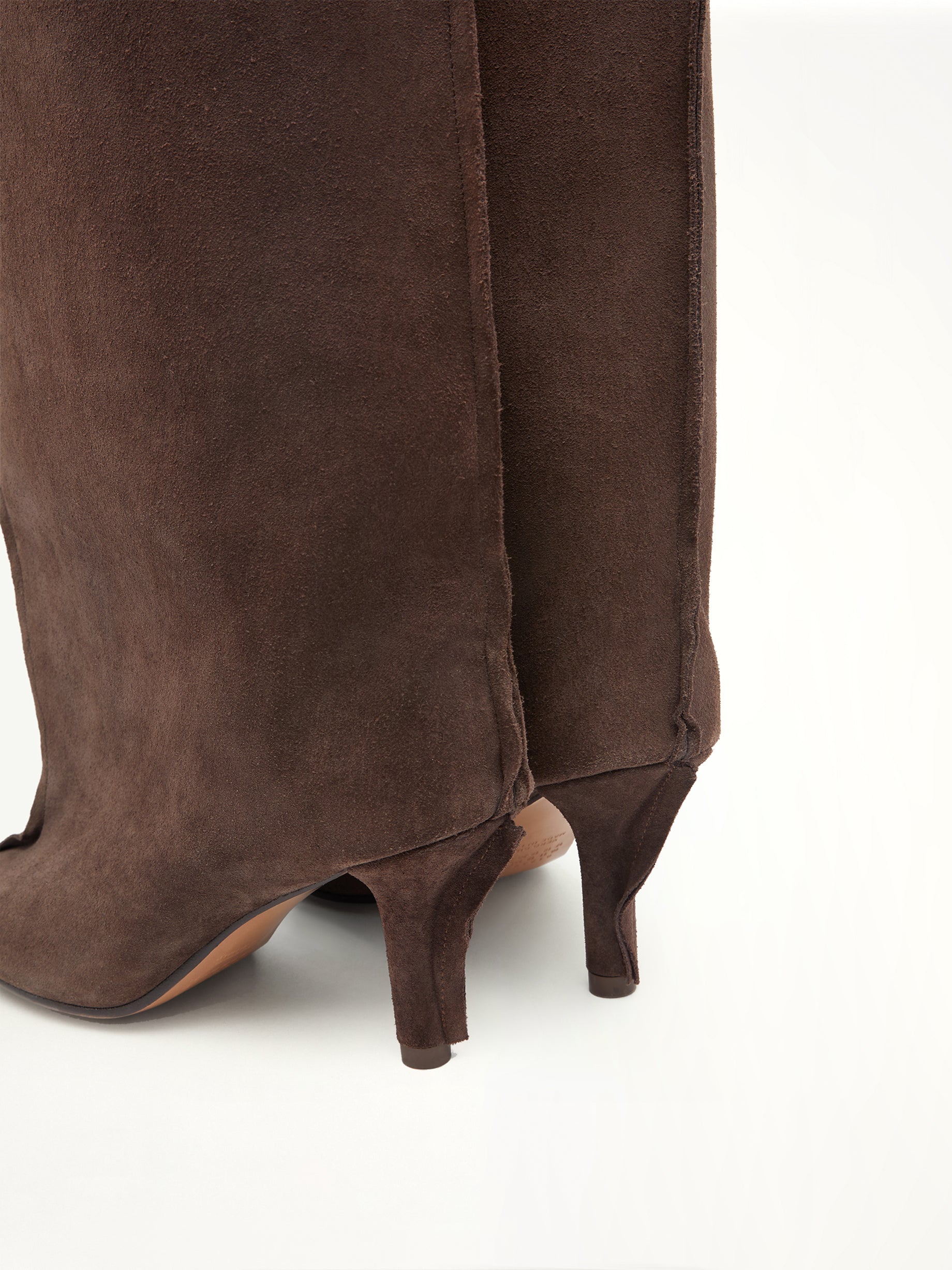 Knee-high Boot in Dark Brown