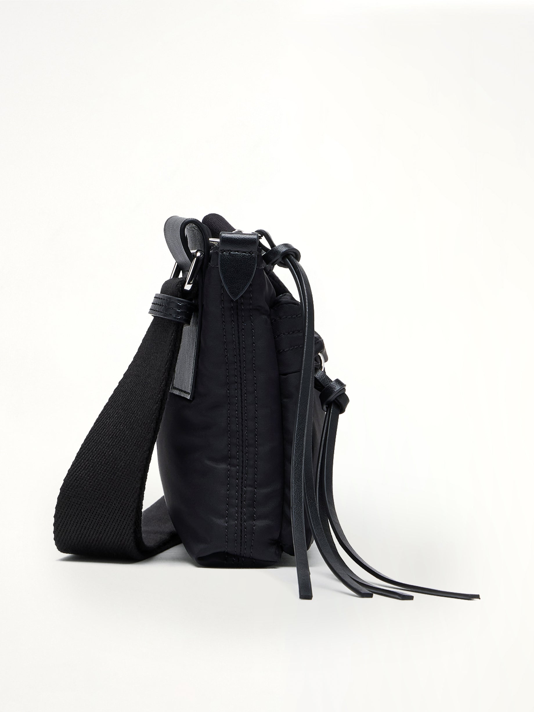 Zip Line Camera Bag in Black