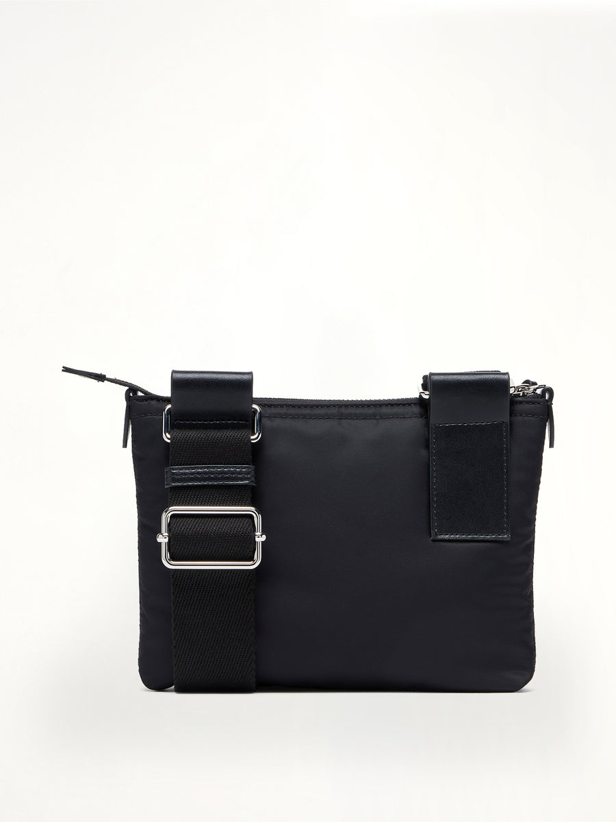 Zip Line Camera Bag in Black