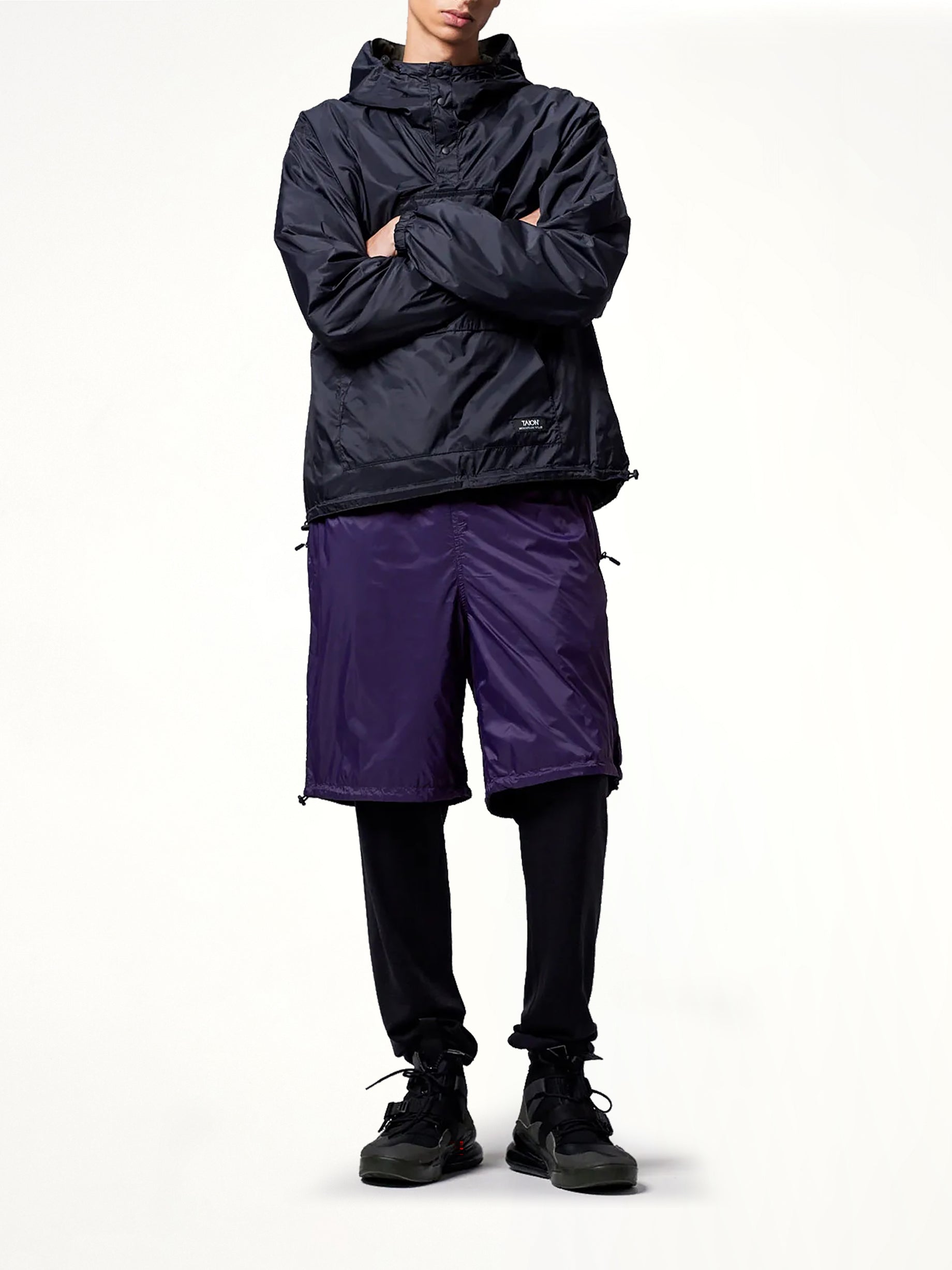 Non Down Mountain Reversible Anorak in Black/Dark Olive