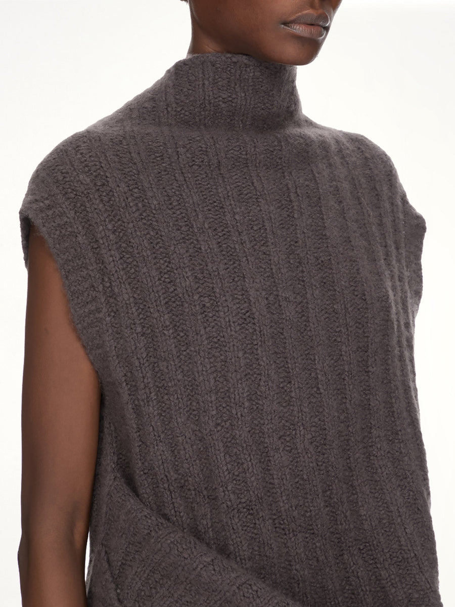 Babel Top in Dark Dust