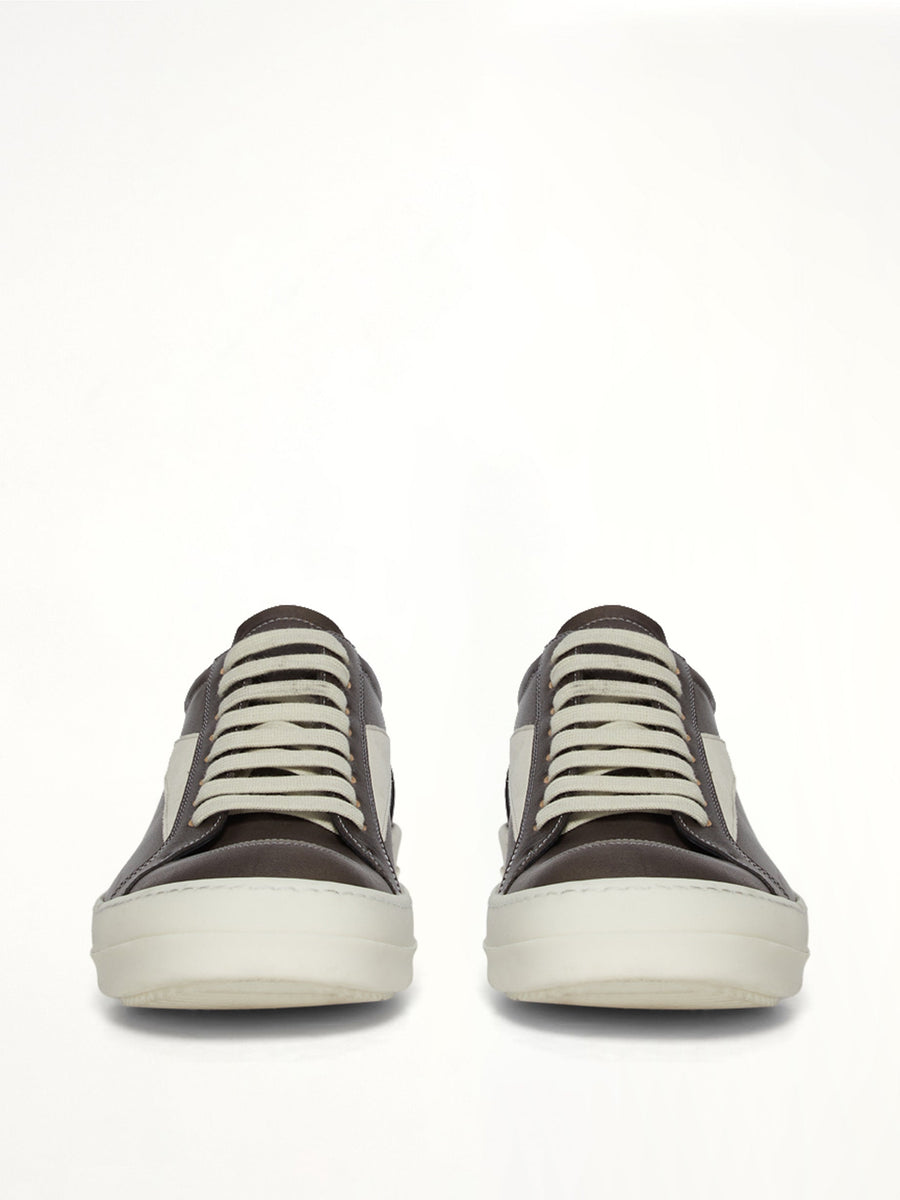 Vintage Sneaker in Washed Black
