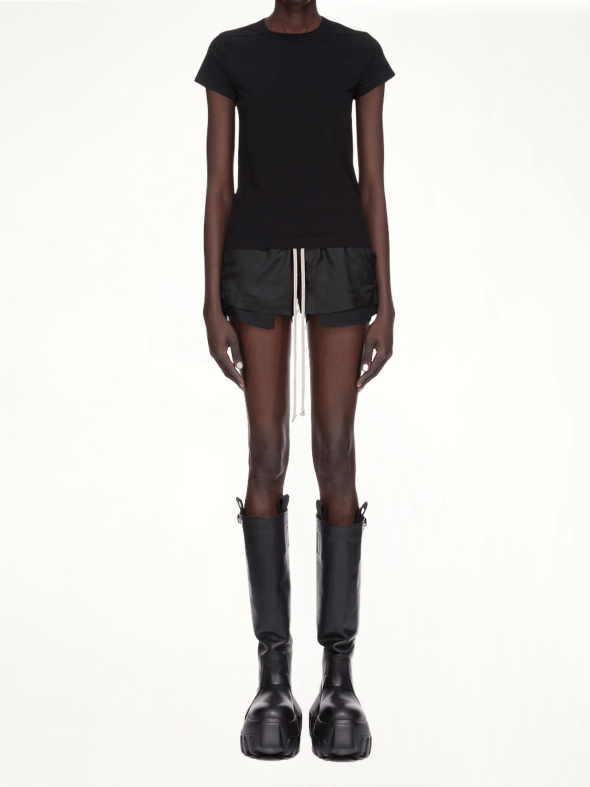 Cropped Level T-Shirt in Black