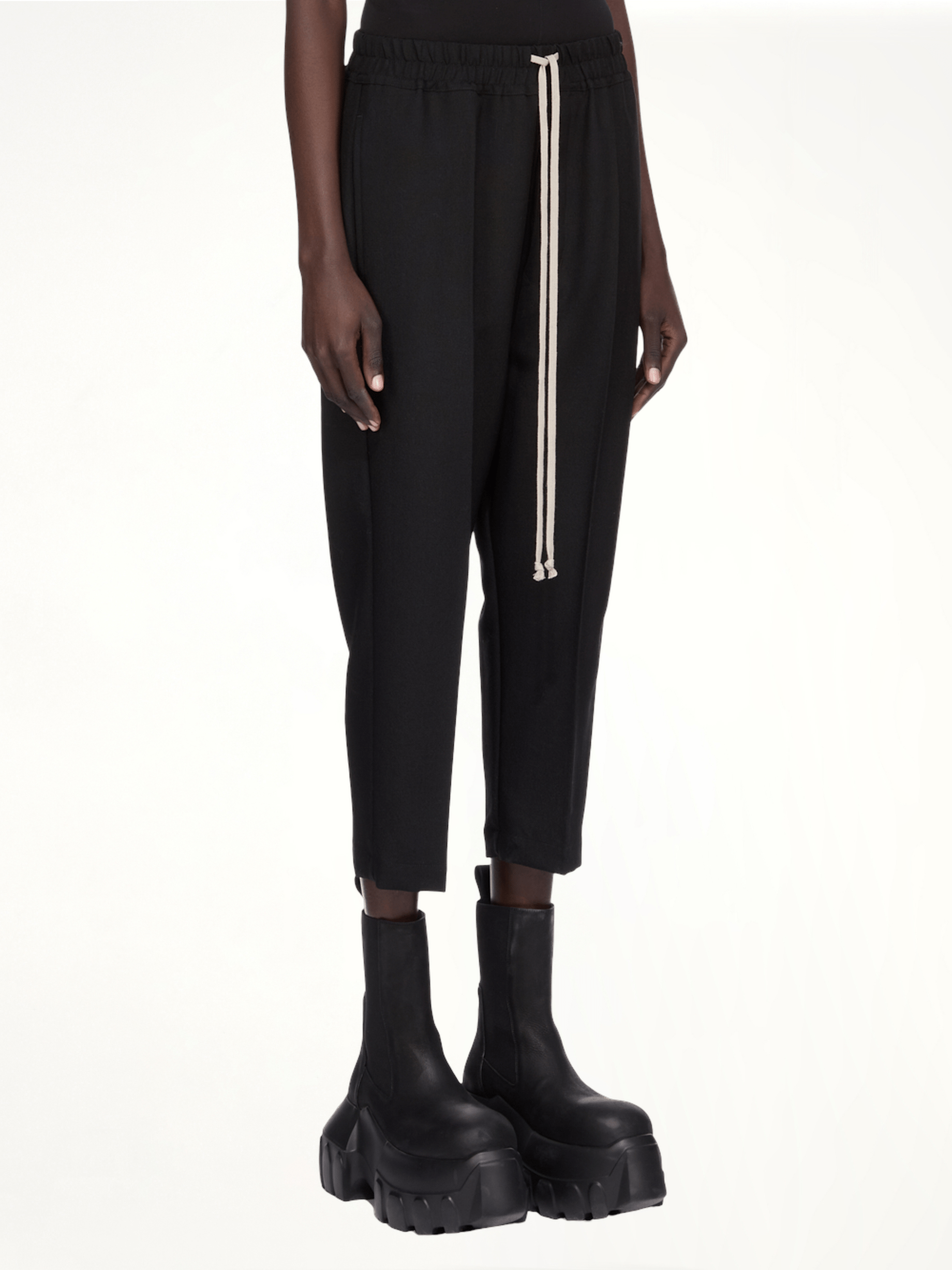 Drawstring Astaires Cropped in Black