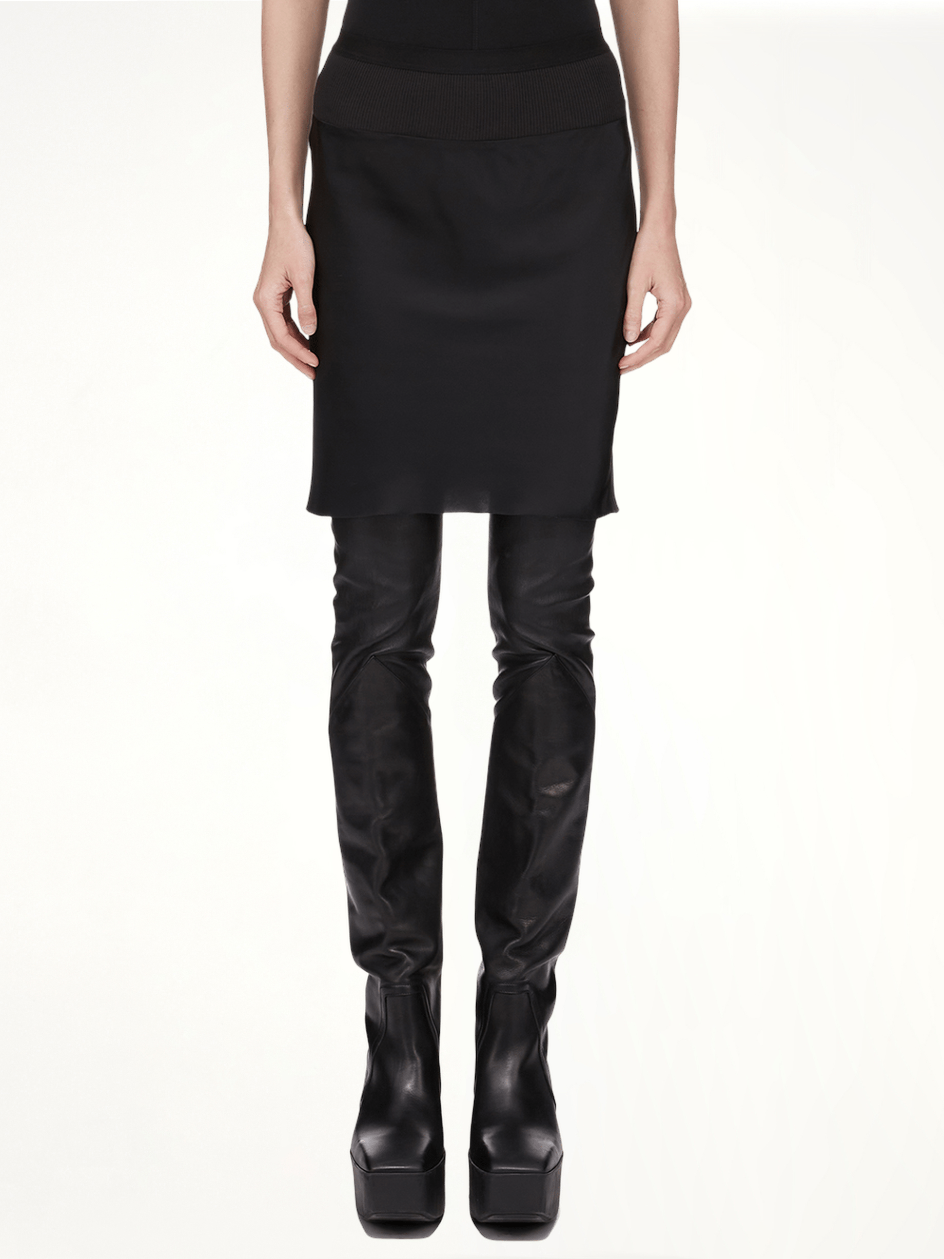 Short Bias Skirt in Black